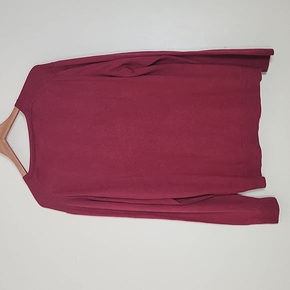 Eddie Bauer Men's Cotton Cashmere Reddish/Orange V-Neck, Long Sleeve Sweater - Picture 4 of 12